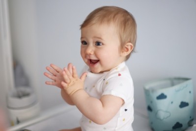 GettyImages - Happy baby girl / Catherine Delahaye